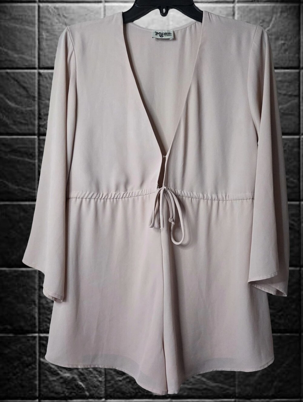 Show Me Your Mumu Roxy Bell Sleeve Romper V-Neck Blush Pink Size X-small